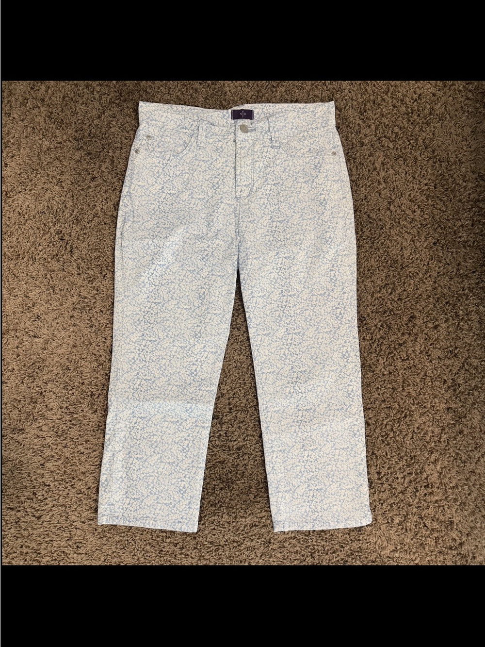 Blue & White Floral Capris